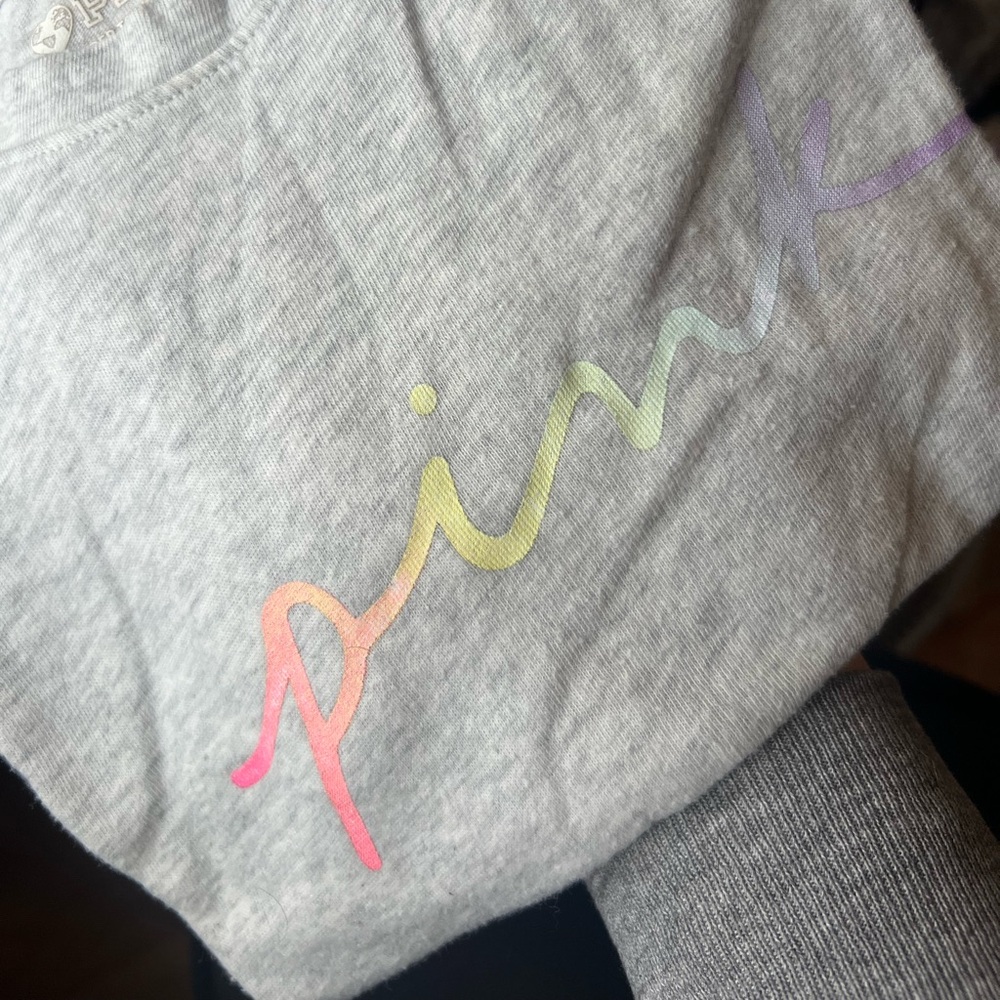 PINK Victoria's Secret Gray Tee with White Logo